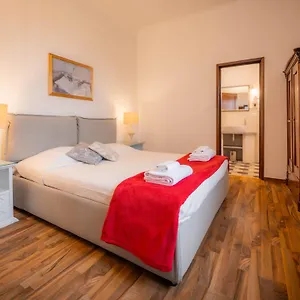 Novella House Florenz