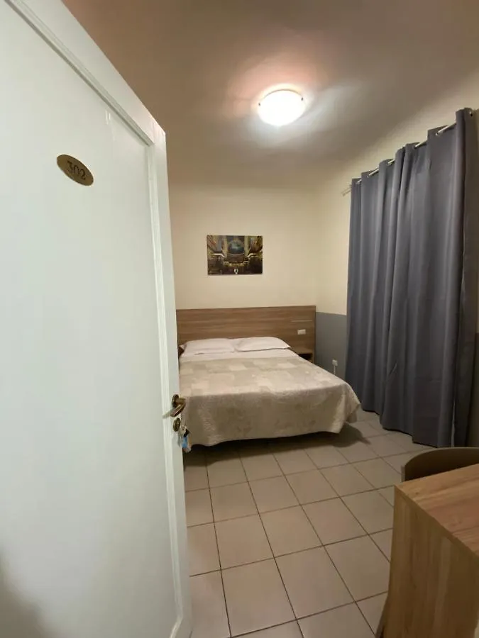 *** Bed & Breakfast Golden Dream Guest House Florence Italy